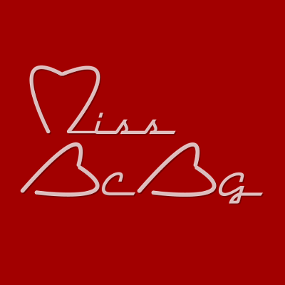 Miss BCBG Red Square, par Xavier E. G. Dierick